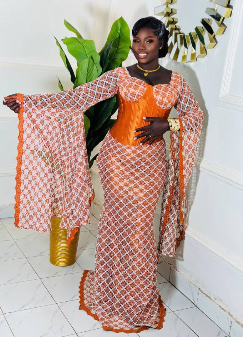 Tenue Femme — Modèle 03